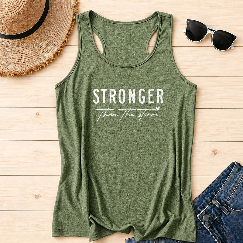 Christianartworkshop Camiseta sin mangas estilo racerback con estampado frontal en letra mayúscula grande, desgastada, en negrita, con la frase "STRONGER" subrayada en cursiva y un pequeño corazón como detalle. - Verde oliva - 2XL - image 12