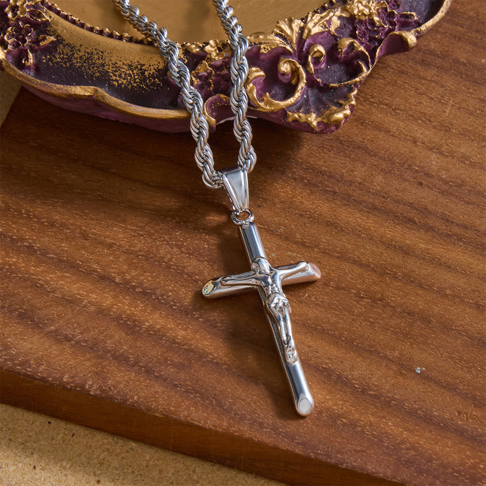 Christianartworkshop Colgante de crucifijo de Jesús en relieve con cadena de cuerda trenzada: emblema atemporal de la suave protección celestial. - Plata - image 3