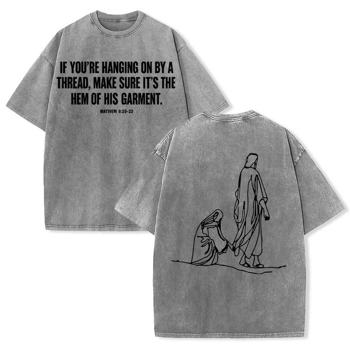 Christianartworkshop Mateo 9:20-22 Cita sobre la fe, sangrado frontal, mujer tocando a Cristo, túnica, arte lineal, estampado trasero, camiseta lavada - Gris - 5XL - image 6