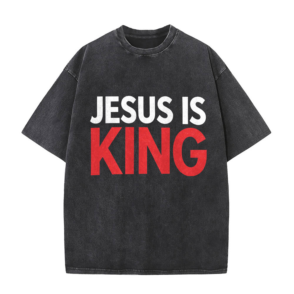 Christianartworkshop Camiseta de manga corta lavada con estampado tipográfico frontal de dos niveles en bloques grandes "Jesús es Rey" - Negro - 5XL - image 0