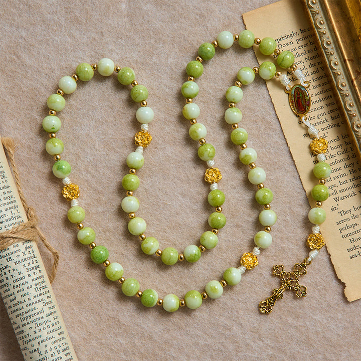 Christianartworkshop Rosario Fresh Lotus Spacer en tono jade con crucifijo tallado ornamentado: emblema de pura serenidad celestial. - image 4
