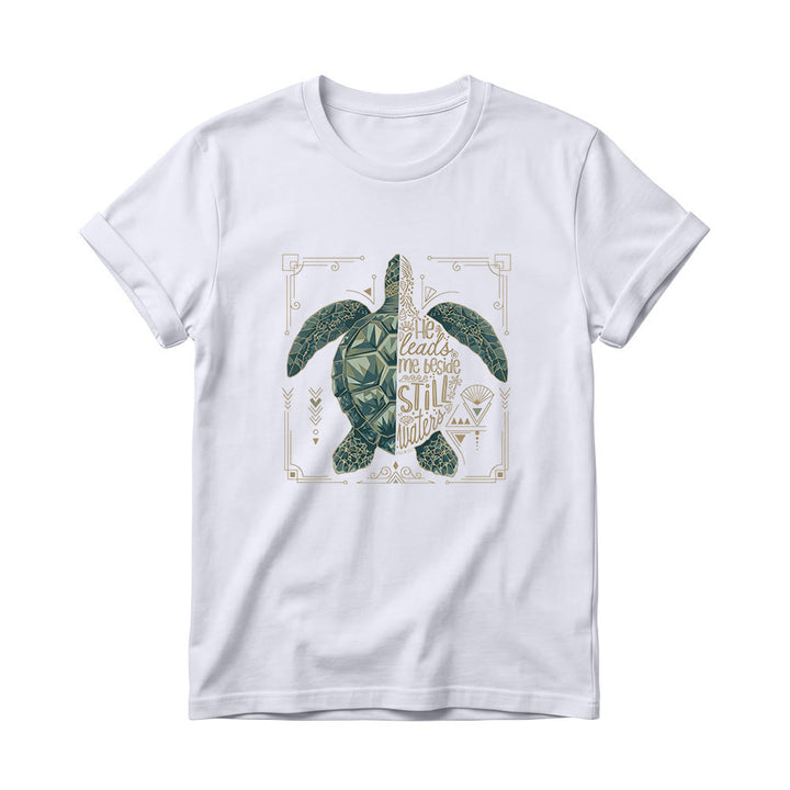 Christianartworkshop Camiseta de cuello redondo para mujer con estampado geométrico dividido de tortuga marina, borde ornamentado y frase devocional del salmo. - Blanco - 4XL - image 6