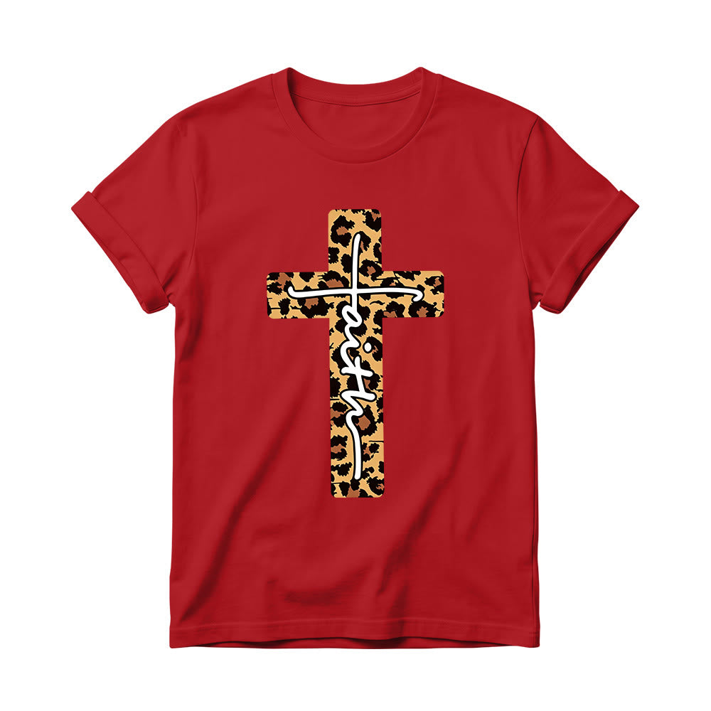 Christianartworkshop Camiseta de cuello redondo para mujer con estampado de leopardo, cruz vertical y letra "Fe" escrita a mano en el interior. - Rojo - 4XL - image 14