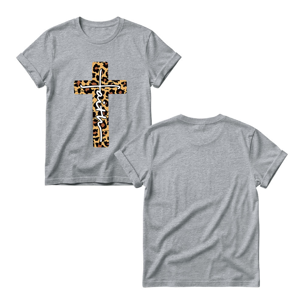 Christianartworkshop Camiseta de cuello redondo para mujer con estampado de leopardo, cruz vertical y letra "Fe" escrita a mano en el interior. - image 13