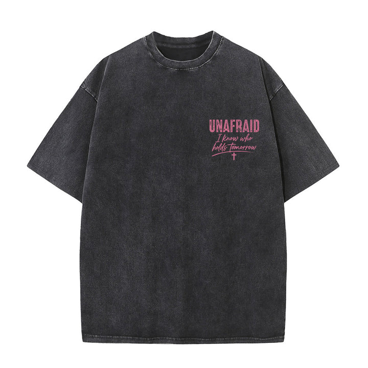 Christianartworkshop Camiseta lavada con detalle de corazón y la frase "Sin miedo" en la espalda, "No te preocupes, Dios me tiene". - image 13