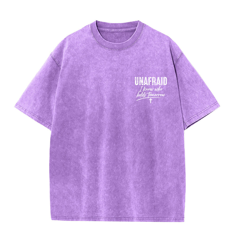 Christianartworkshop Camiseta lavada con detalle de corazón y la frase "Sin miedo" en la espalda, "No te preocupes, Dios me tiene". - image 19