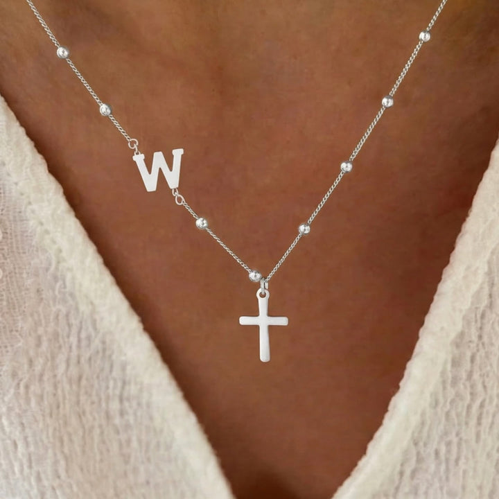 Christianartworkshop Collar con colgante de cruz con inicial personalizada de la A a la Z y cadena de cuentas: emblema atemporal de la suave protección celestial. - Plata - W - image 48