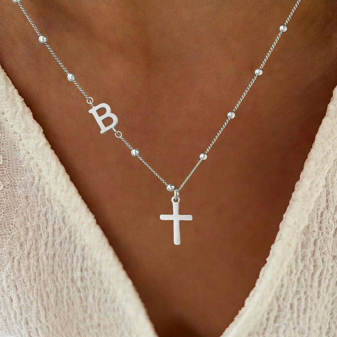 Christianartworkshop Collar con colgante de cruz con inicial personalizada de la A a la Z y cadena de cuentas: emblema atemporal de la suave protección celestial. - Plata - B - image 28