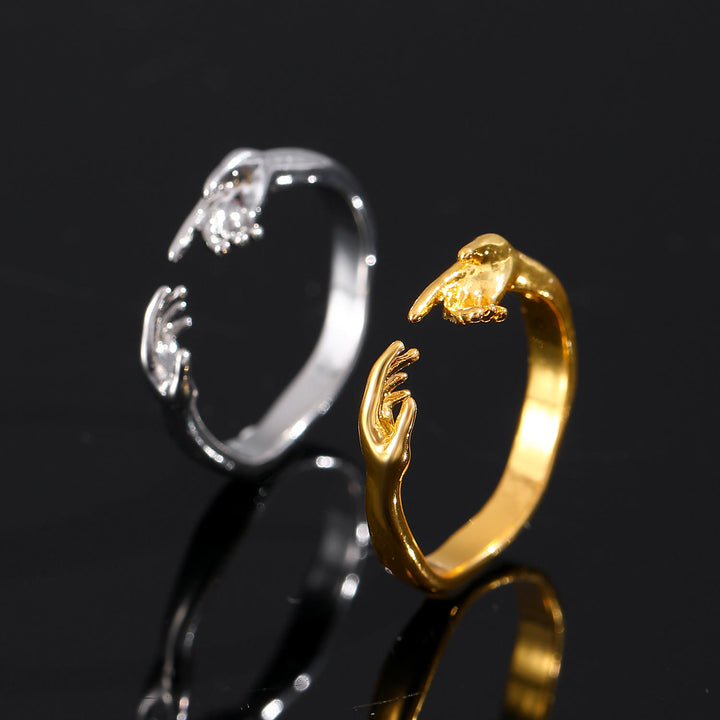 Christianartworkshop Anillo de fe ajustable con la imagen de la Creación de Adán tocando las manos abiertas: emblema atemporal de la suave protección celestial. - image 3