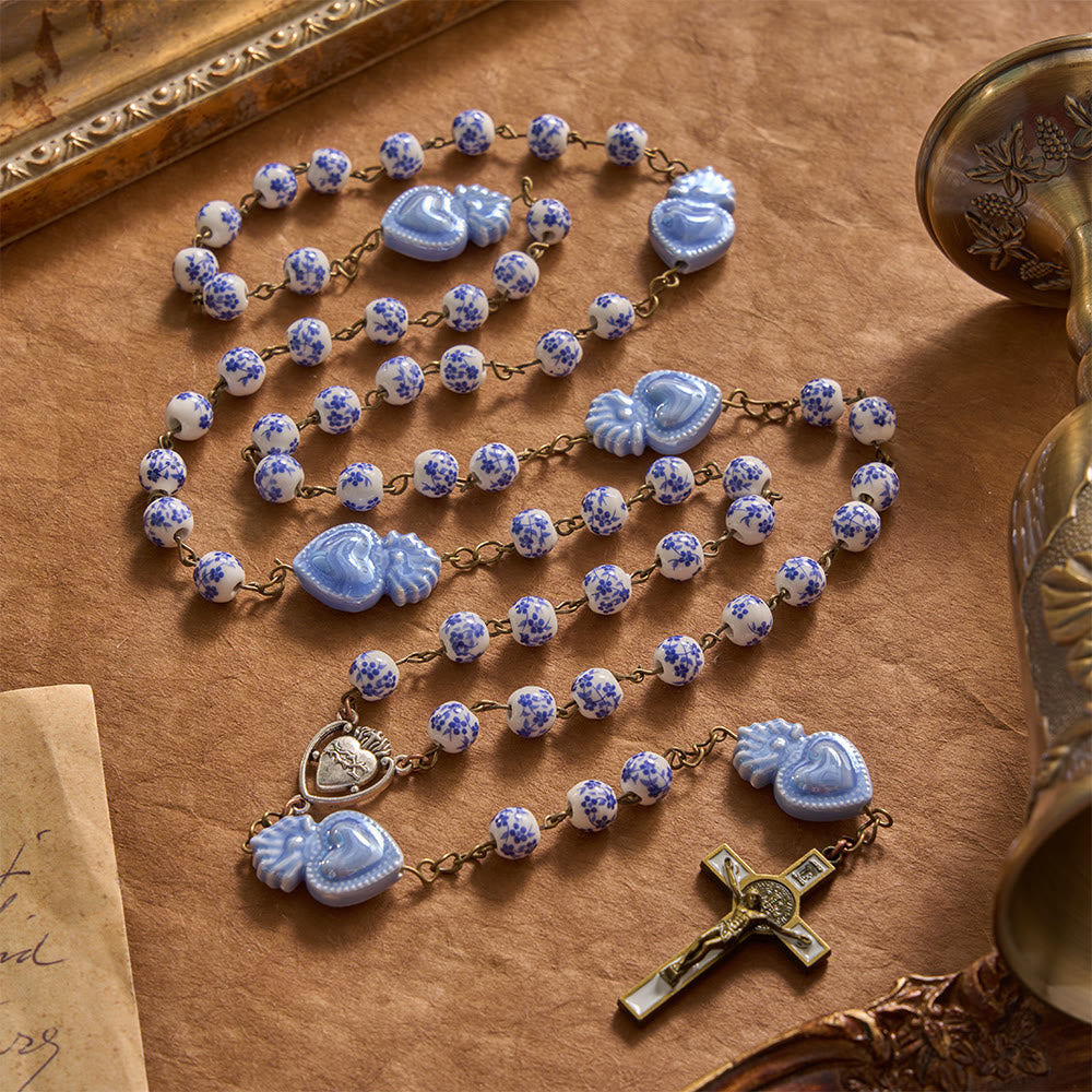 Christianartworkshop Rosario de cerámica con el Sagrado Corazón, de porcelana floral, con crucifijo adornado con esmalte. - Rosario de cerámica con diseño floral azul - image 0