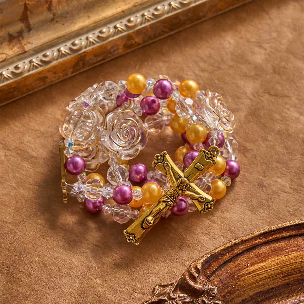 Christianartworkshop Rosario de acrílico moldeado con forma de camelia, crucifijo dorado y medallón de filigrana de Nuestra Señora de Aparecida. - image 2
