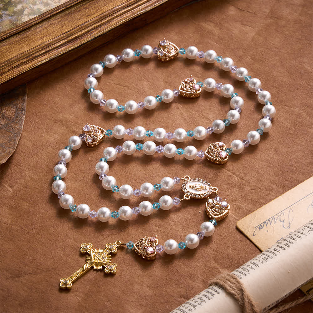 Christianartworkshop Rosario brillante de imitación de perlas con dijes de corazón de cisne de diamantes de imitación, medalla de la Virgen María y crucifijo enjoyado. - Rosario de perlas - image 0