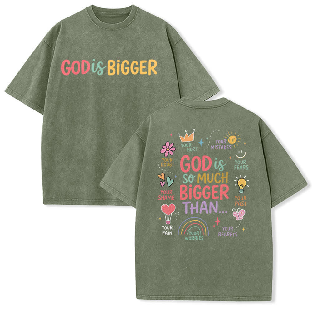 Christianartworkshop Dios es mucho más grande que la camiseta vintage lavada con estampado de garabatos multicolores - Verde militar - 5XL - image 0