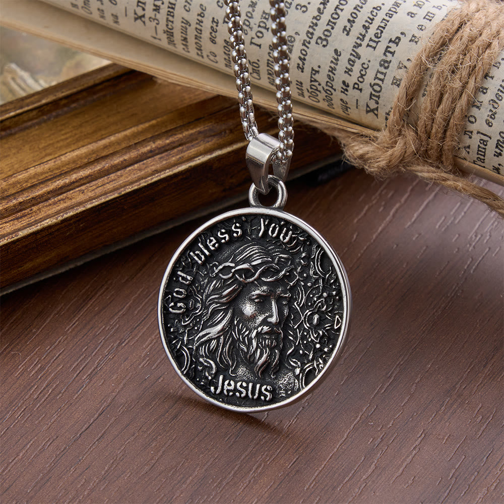 Christianartworkshop Collar con moneda de Jesús en relieve estilo vintage: emblema de la bendición celestial eterna. - Jesús de doble cara - image 0