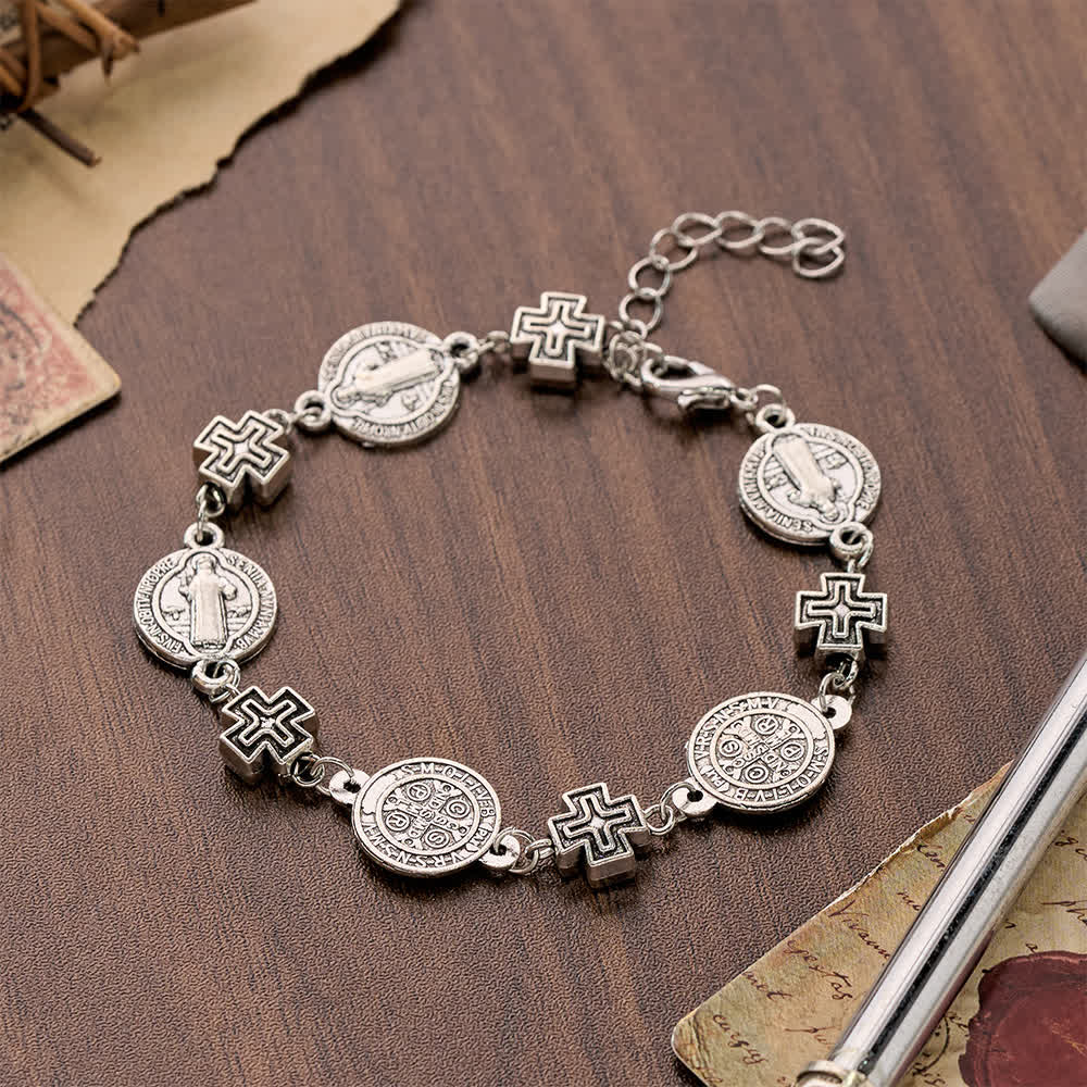 Christianartworkshop Pulsera vintage de eslabones con acabado antiguo, medallas de San Benito y separadores de cruz 3D: emblema de la constante protección celestial. - San Benito y Cruz - image 0