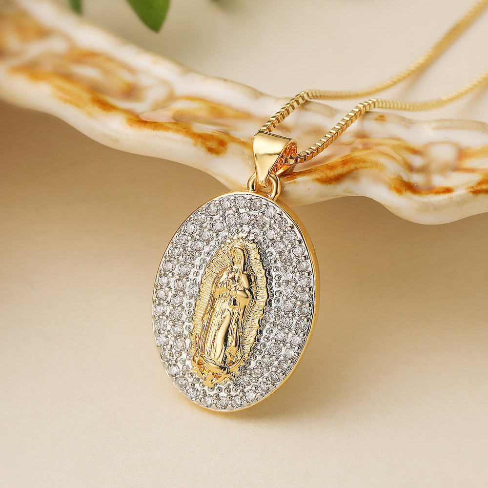 Christianartworkshop Collar con medallón de Guadalupe y San Cristóbal: Talismán de viajes seguros y bendiciones maternales. - Nuestra Señora de Guadalupe - image 1