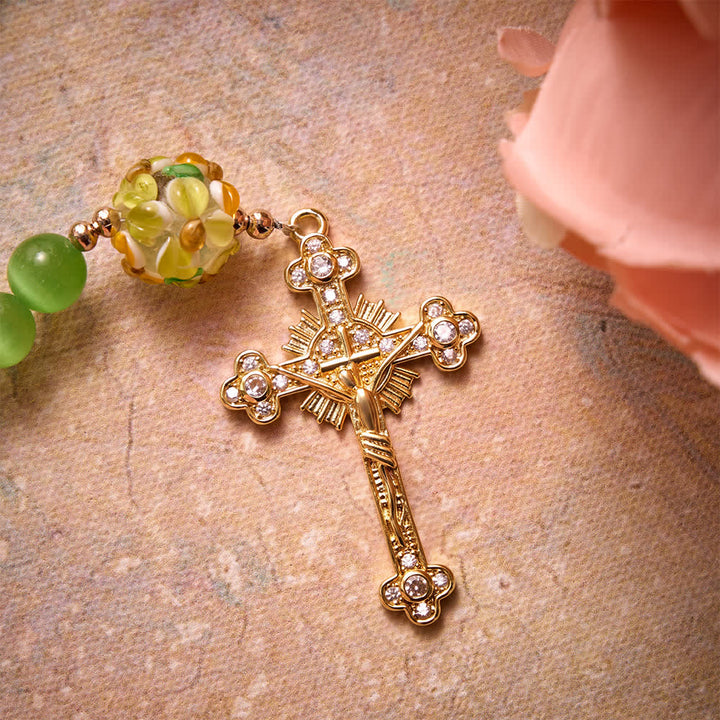 Christianartworkshop Rosario de piedra ojo de gato verde con cuentas de vidrio soplado con motivos florales: emblema de vibrantes bendiciones celestiales. - image 7