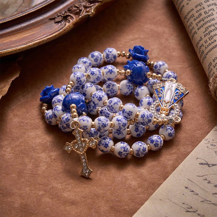 Christianartworkshop Rosario de cuentas de porcelana azul con adornos de rosas azules y medalla de Nuestra Señora de Aparecida. - image 4