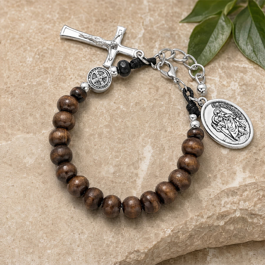 Christianartworkshop Pulsera del Rosario de San Cristóbal con cuentas de madera natural: Emblema de un viaje seguro y protección celestial. - image 5