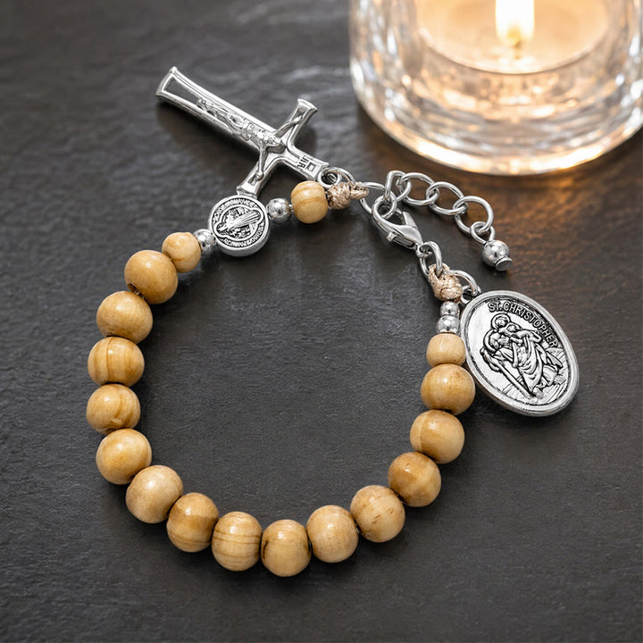 Christianartworkshop Pulsera del Rosario de San Cristóbal con cuentas de madera natural: Emblema de un viaje seguro y protección celestial. - Madera natural clara - image 13