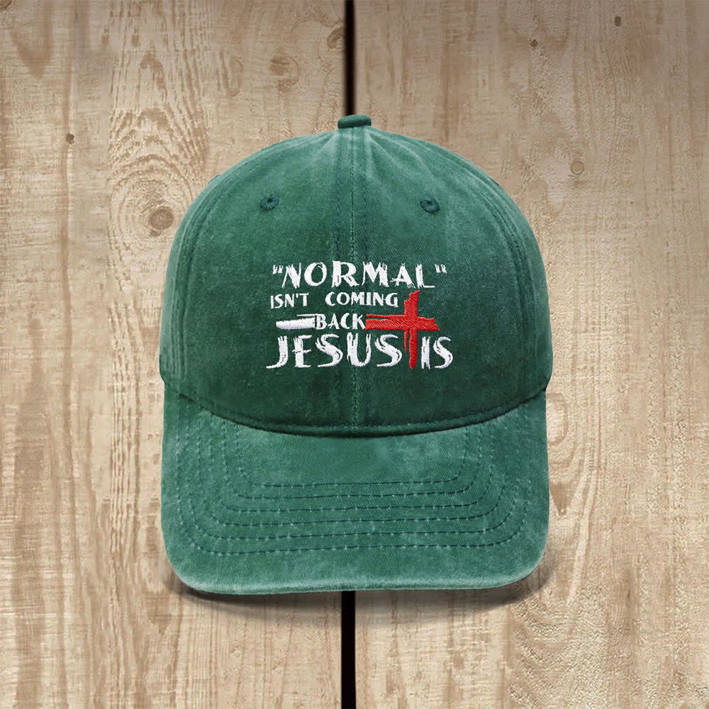 Christianartworkshop La normalidad no volverá. Jesús está en la cruz. Gorra clásica informal bordada con letras. - Verde oscuro - image 9