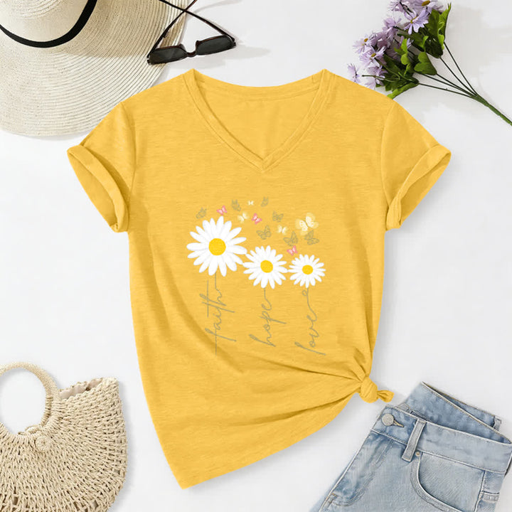 Christianartworkshop Camiseta informal con cuello en V y estampado floral de margaritas y mariposas "Fe, Esperanza, Amor". - Amarillo - 2XL - image 24