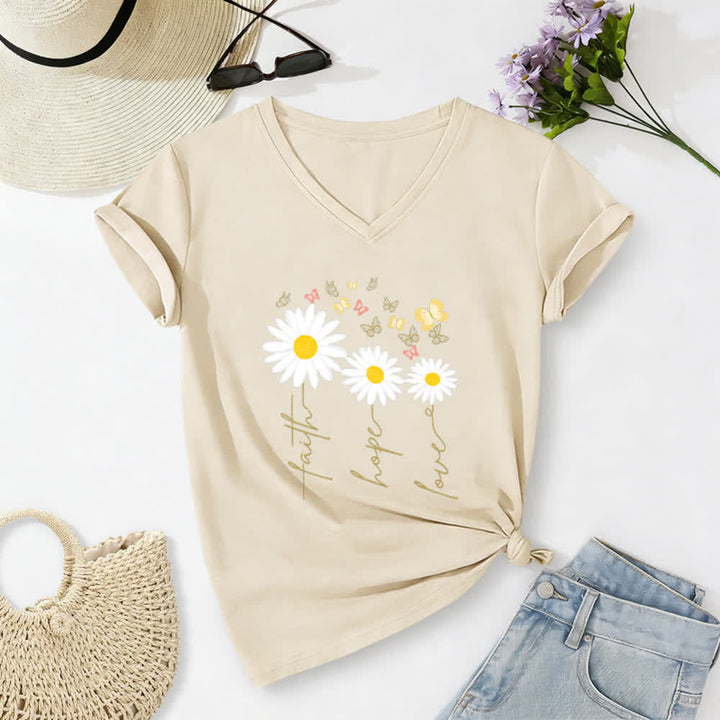 Christianartworkshop Camiseta informal con cuello en V y estampado floral de margaritas y mariposas "Fe, Esperanza, Amor". - Beige - 2XL - image 2