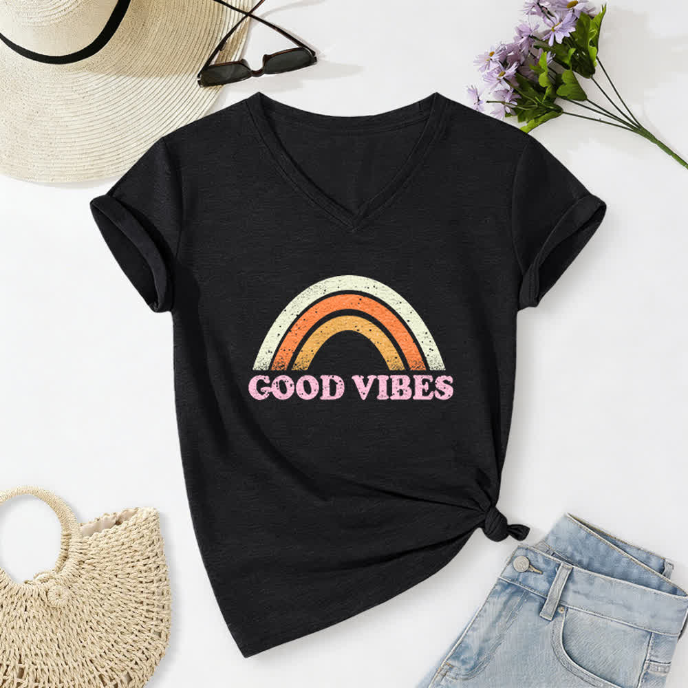 Christianartworkshop Camiseta de cuello en V para mujer Good Vibes Retro Rainbow Heather - Negro - 2XL - image 14