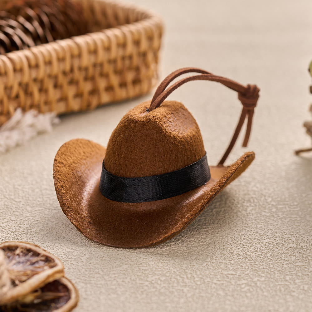 Christianartworkshop Mini sombrero de vaquero, manos rezando y colgante para coche con cruz: símbolo de paz y gracia en los viajes. - image 6