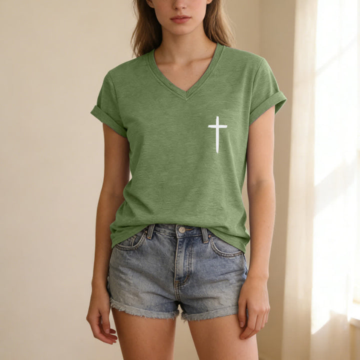 Christianartworkshop Camiseta informal con cuello en V y estampado de doble cara con la cruz "Con Dios todo es posible" (Mateo 19:26). - image 24