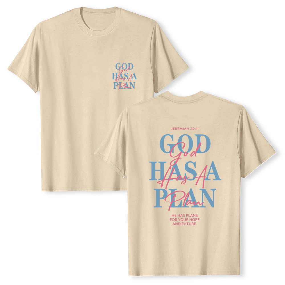 Christianartworkshop Camiseta clásica con estampado de letras a doble cara "Dios tiene un plan" - Beige - 2XL - image 9
