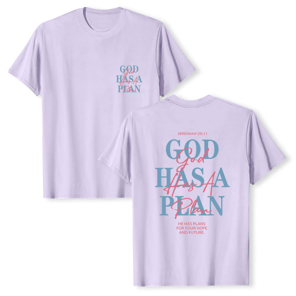Christianartworkshop Camiseta clásica con estampado de letras a doble cara "Dios tiene un plan" - Púrpura - 2XL - image 24