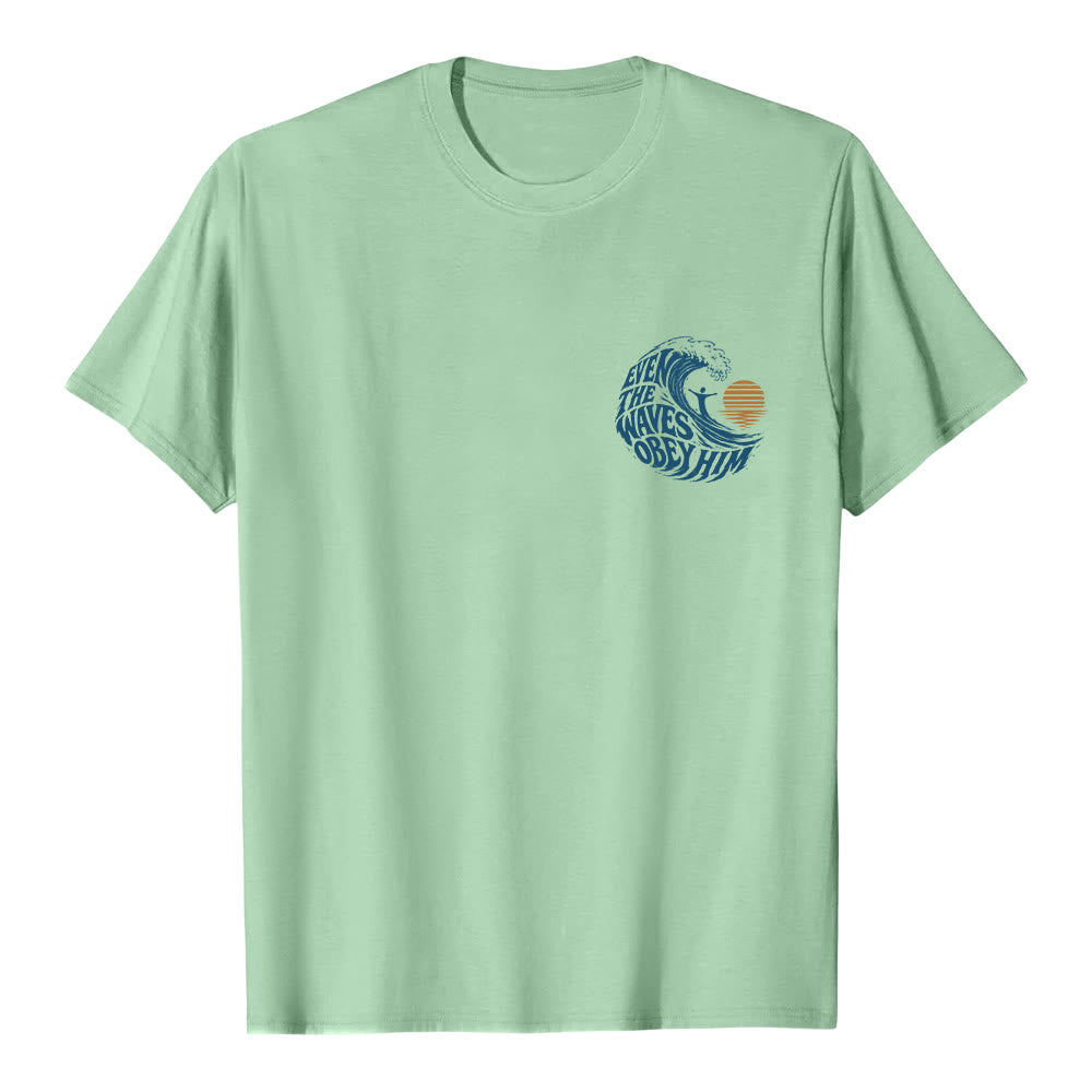 Christianartworkshop Incluso las olas le obedecen. Camiseta clásica con estampado de olas a doble cara. - image 26
