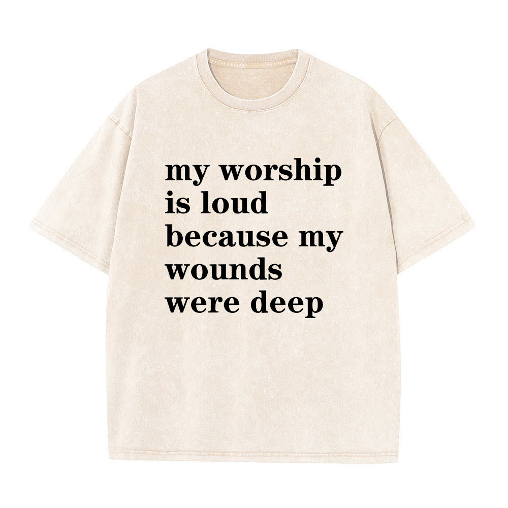 Christianartworkshop Camiseta vintage lavada con estampado gráfico de letras "My Worship Is Loud Because My Wounds Were Deep" - Blanco - 2XL - image 0