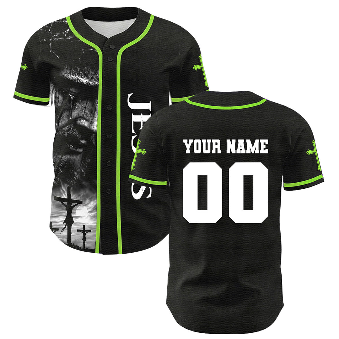 Camiseta de béisbol unisex con diseño de la crucifixión de Jesús y manga personalizada con nombre y número en Christianartworkshop. - image 5