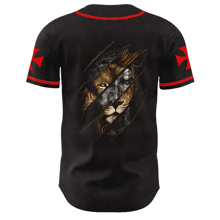 Christianartworkshop Jesús León de Judá Rasgado Rayo 3 Clavos Cruz Camiseta de béisbol unisex - image 1