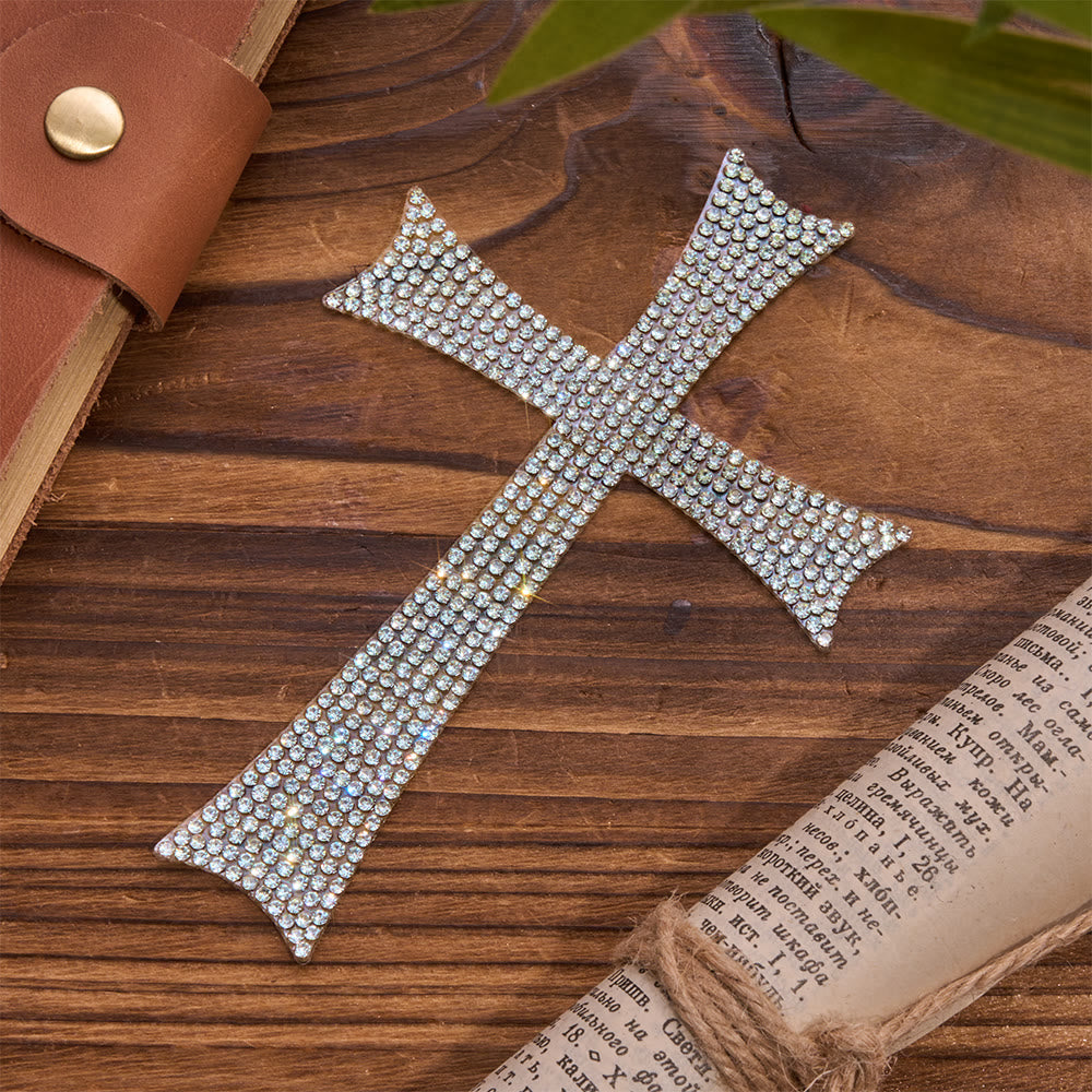 Christianartworkshop Pegatina para coche con cruz de diamantes de imitación brillantes: Emblema de protección celestial constante en la carretera. - image 5