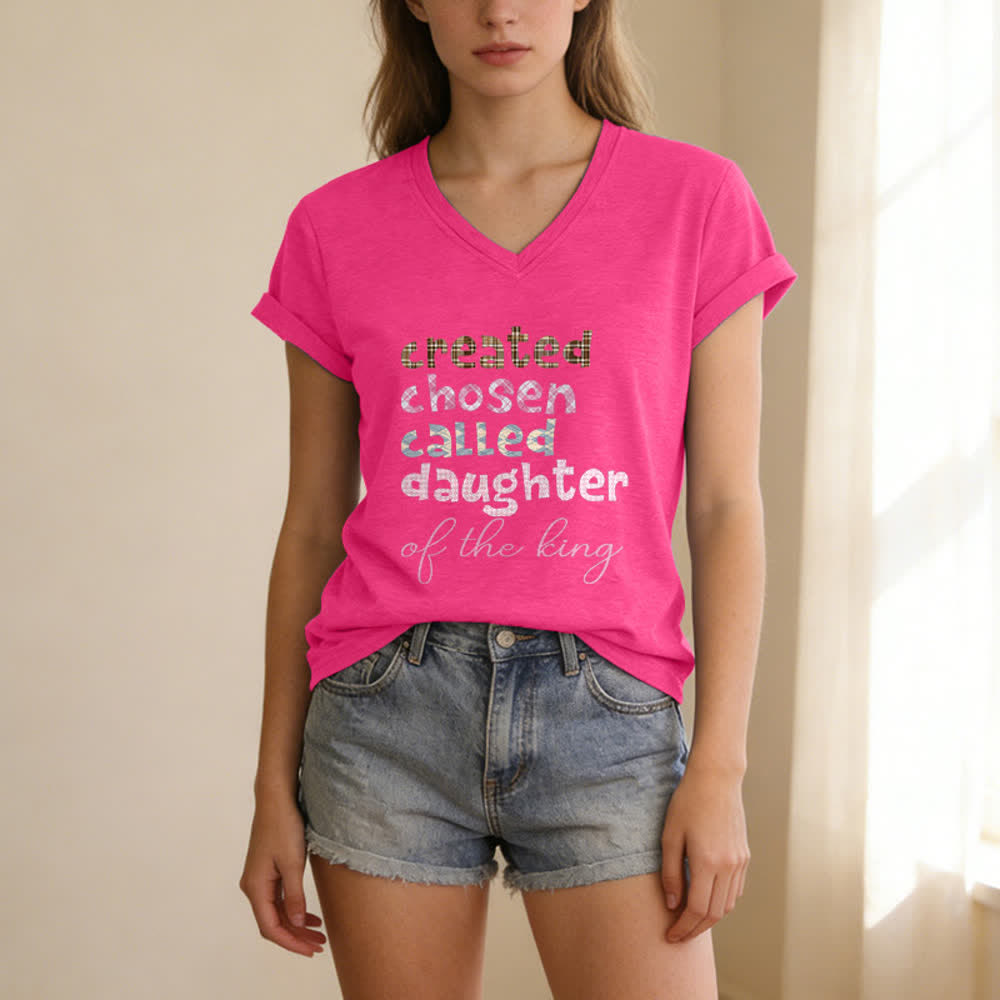 Christianartworkshop Camiseta de mujer con cuello en V Chosen Daughter Graphic Heather Charcoal - image 17