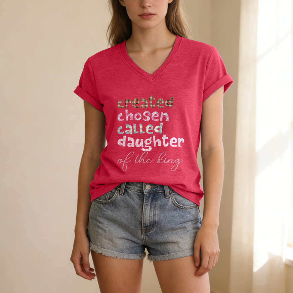 Christianartworkshop Camiseta de mujer con cuello en V Chosen Daughter Graphic Heather Charcoal - image 23