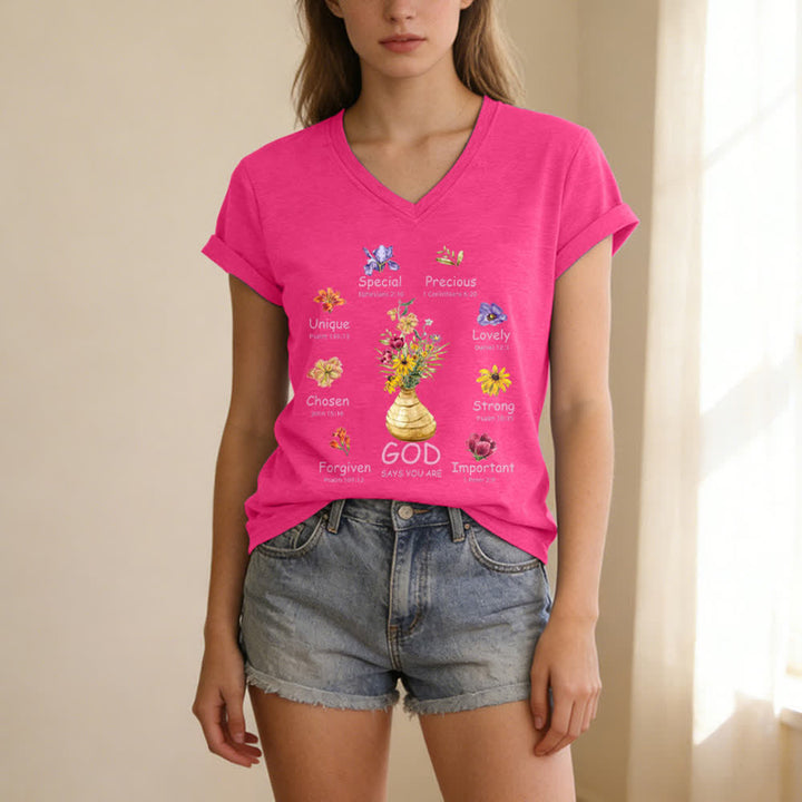 Christianartworkshop Camiseta de mujer holgada con cuello en V y estampado floral "Dios dice que eres..." - image 21