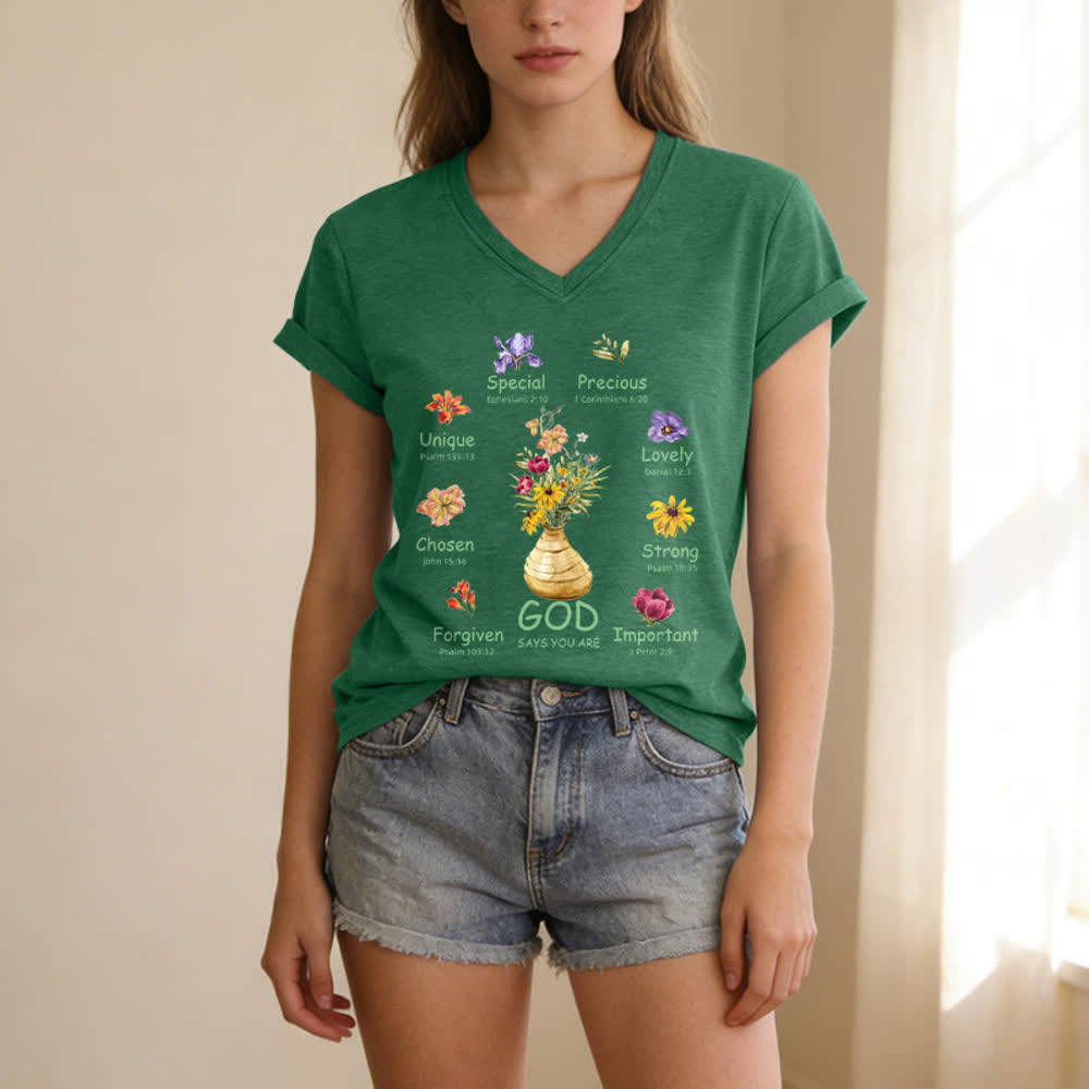 Christianartworkshop Camiseta de mujer holgada con cuello en V y estampado floral "Dios dice que eres..." - image 17