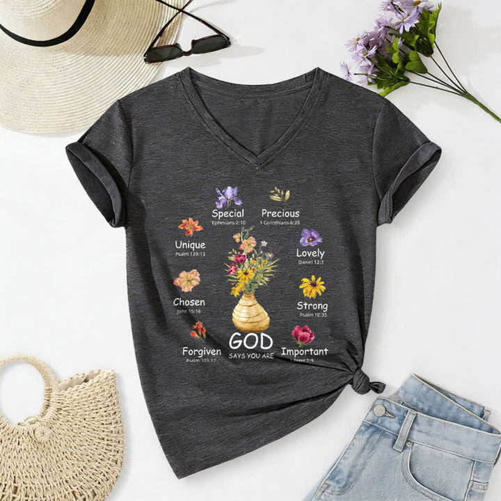 Christianartworkshop Camiseta de mujer holgada con cuello en V y estampado floral "Dios dice que eres..." - Gris oscuro - 2XL - image 14
