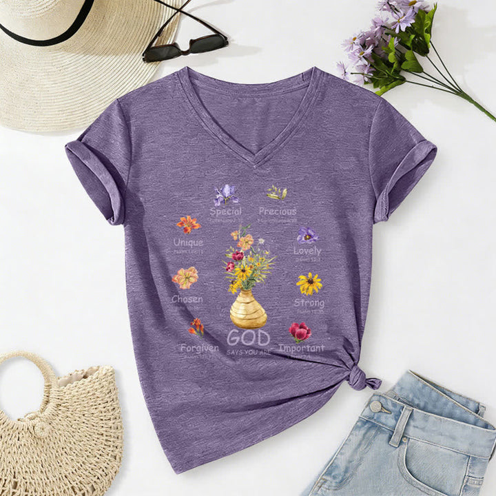 Christianartworkshop Camiseta de mujer holgada con cuello en V y estampado floral "Dios dice que eres..." - Púrpura - 2XL - image 12
