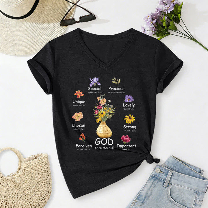 Christianartworkshop Camiseta de mujer holgada con cuello en V y estampado floral "Dios dice que eres..." - Negro - 2XL - image 24