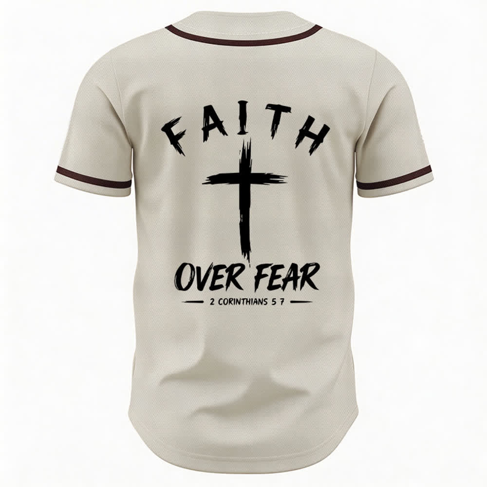 Camiseta de béisbol con ribete de contraste "Fe sobre el miedo" de Christianartworkshop - image 15