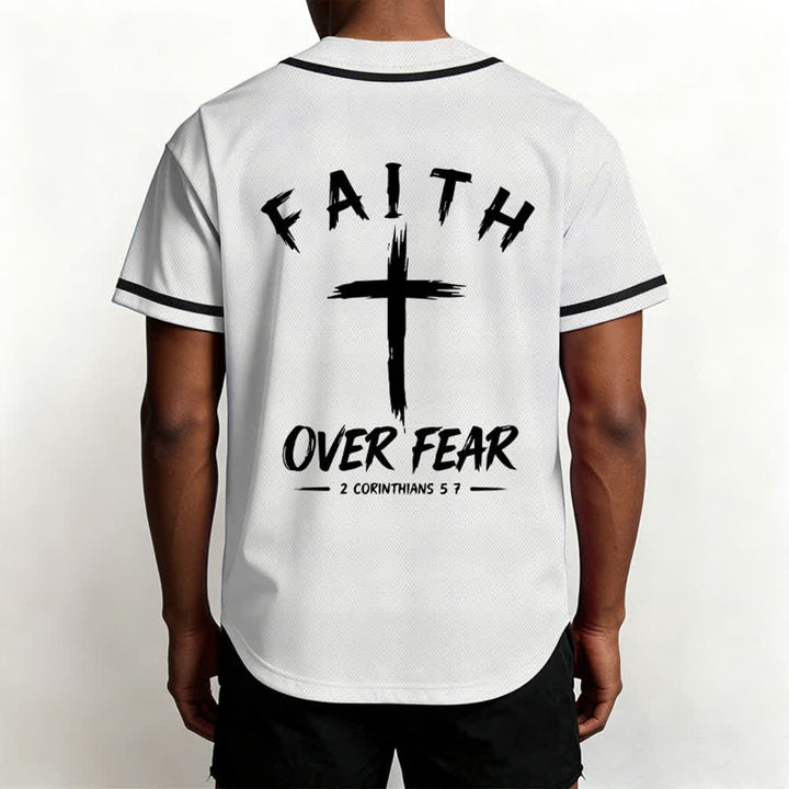 Camiseta de béisbol con ribete de contraste "Fe sobre el miedo" de Christianartworkshop - image 33
