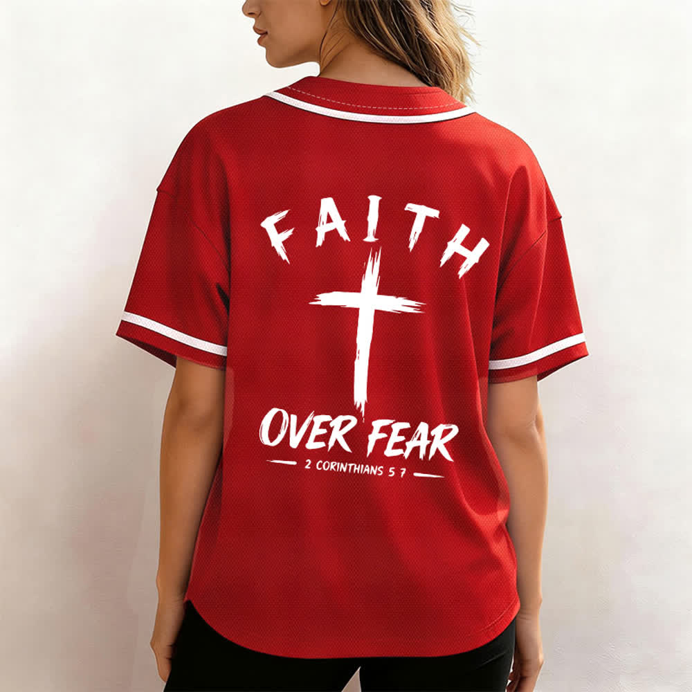 Camiseta de béisbol con ribete de contraste "Fe sobre el miedo" de Christianartworkshop - image 45