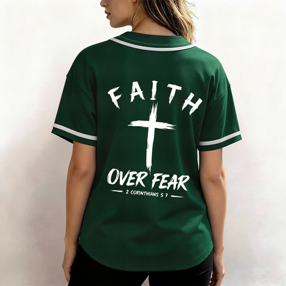 Camiseta de béisbol con ribete de contraste "Fe sobre el miedo" de Christianartworkshop - image 38