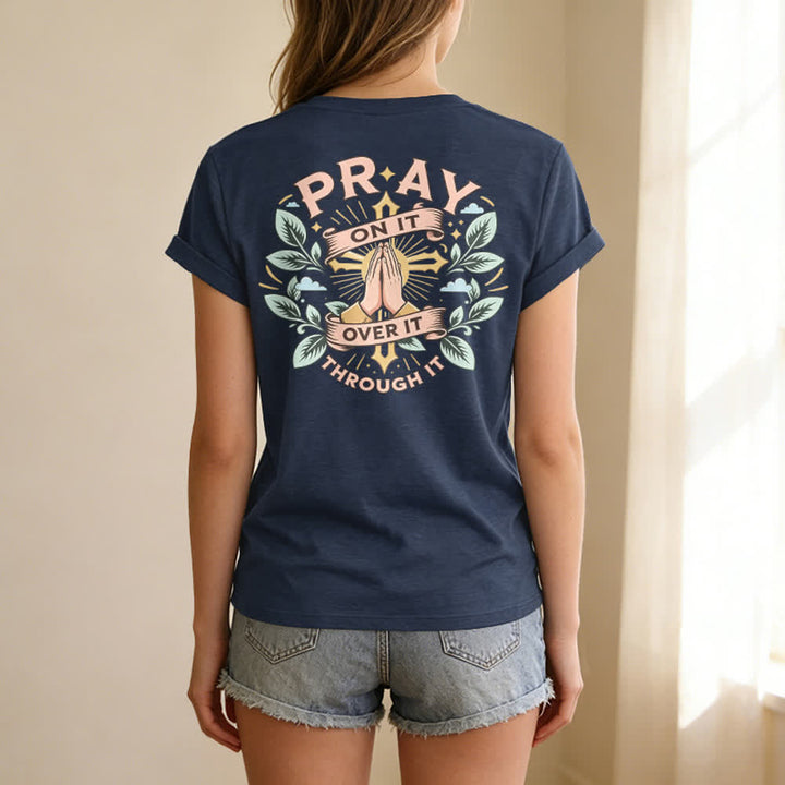 Christianartworkshop Camiseta de mujer con cuello en V y manga enrollada con nudo lateral "Pray On It" - image 40