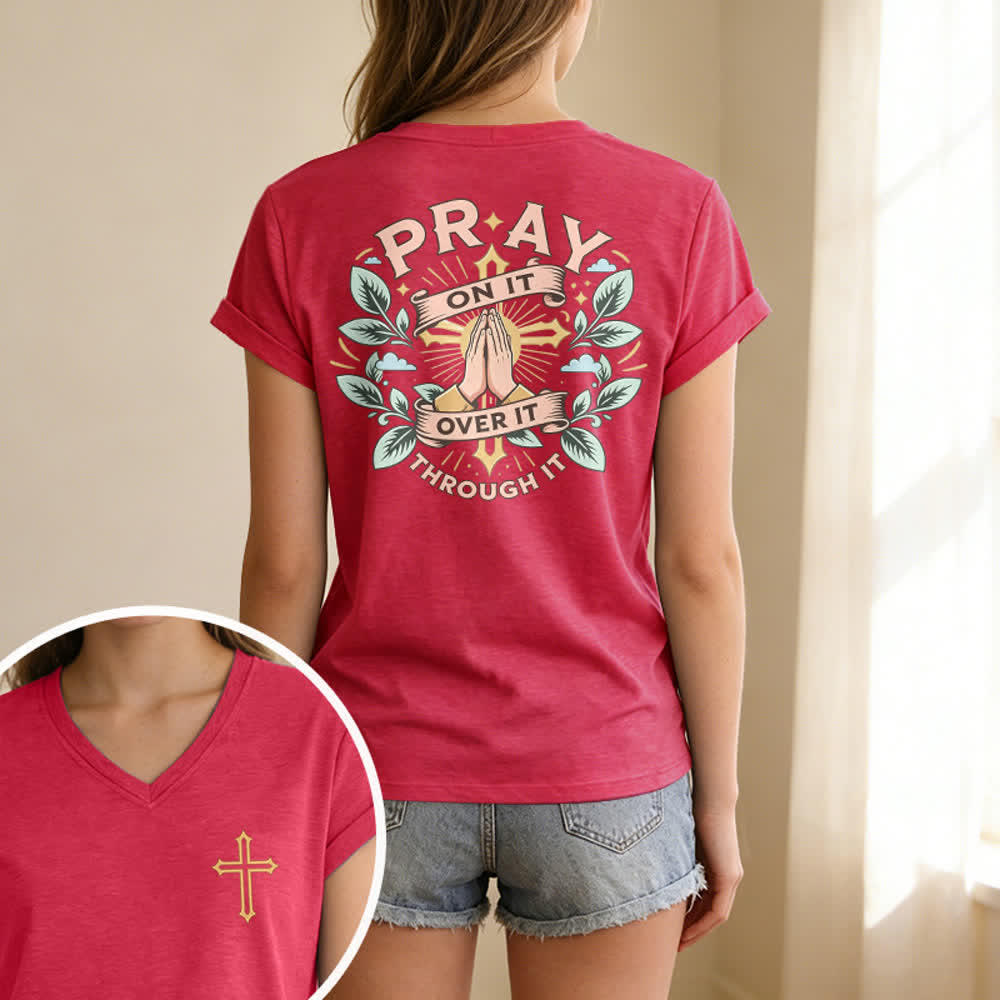 Christianartworkshop Camiseta de mujer con cuello en V y manga enrollada con nudo lateral "Pray On It" - image 69